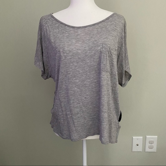 FOREVER 21 Tee with sheer detail on back - Picture 1 of 4